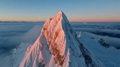 震撼电影级翼装飞行:雪山极限穿越