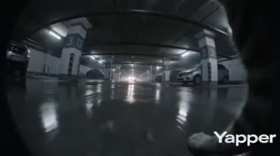 超广角微距FPV:追踪猫咪的紧张逃亡序列