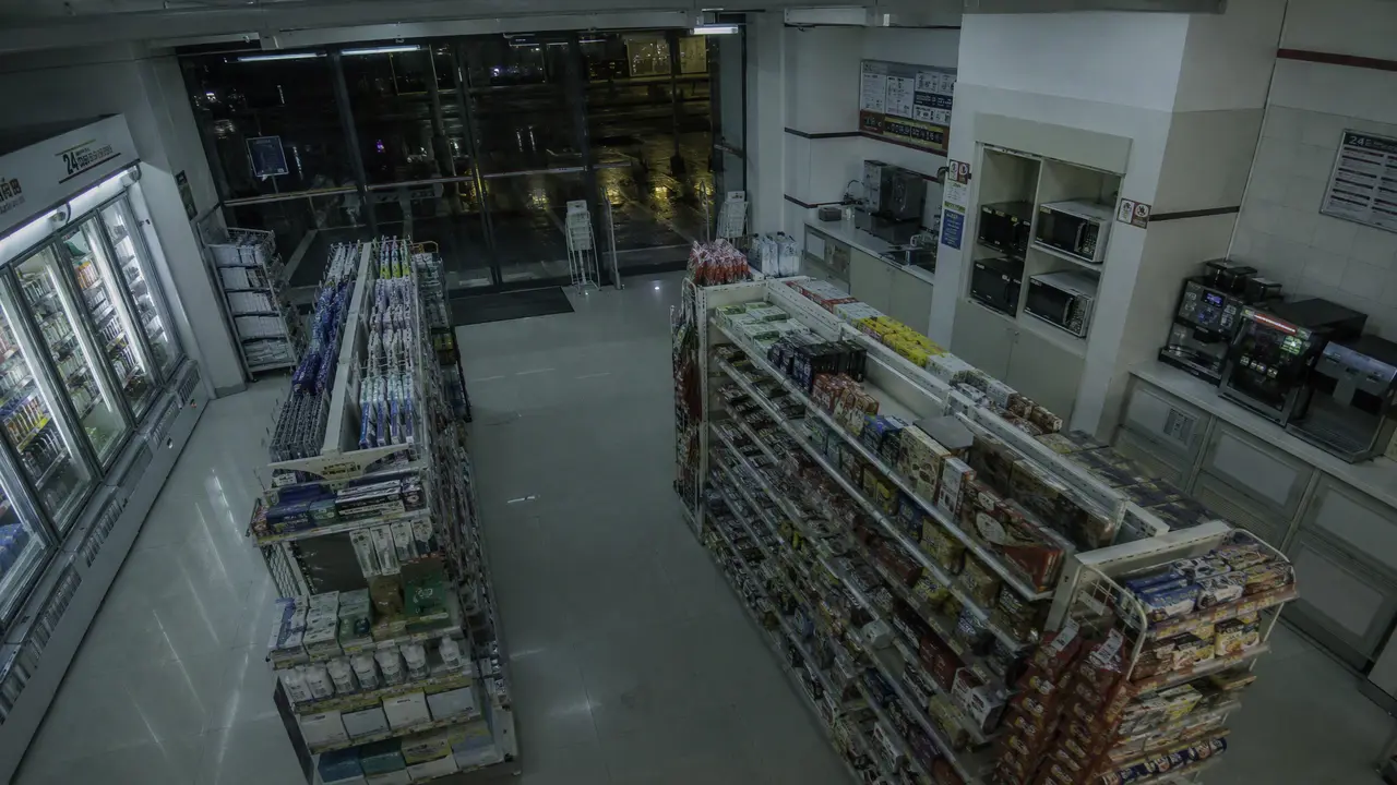 《你正在看着我》|便利店