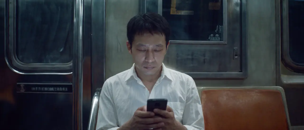 “是否有末班地铁能带你逃离这一切?” - 《末班地铁》|截图