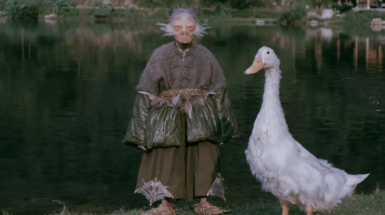 600年鸭界顶流,出单曲了|u9122424814_an_ageless_Miao-Dong_mixed_man_with_duck-like_fea_da6f2f1c-43ec-4efc-9bb7-65f9e81af11f_2
