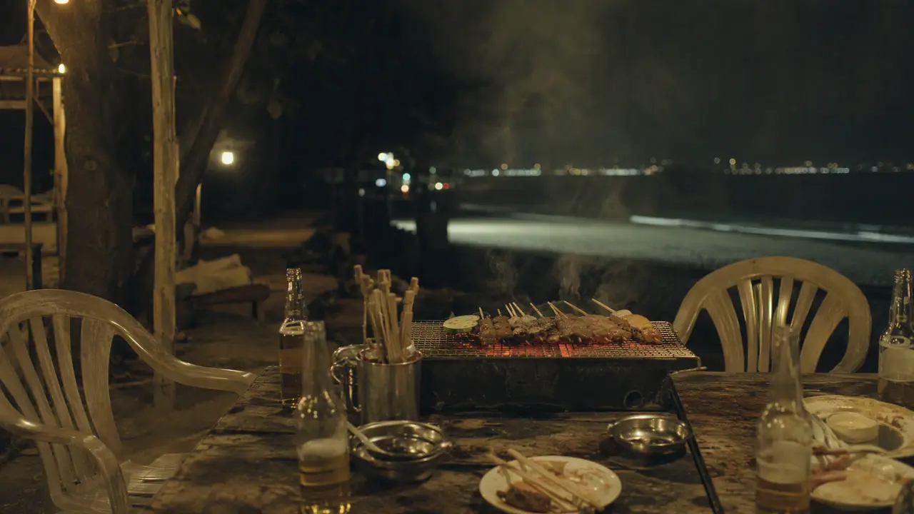 《潮水》|场景图:烧烤摊夜晚