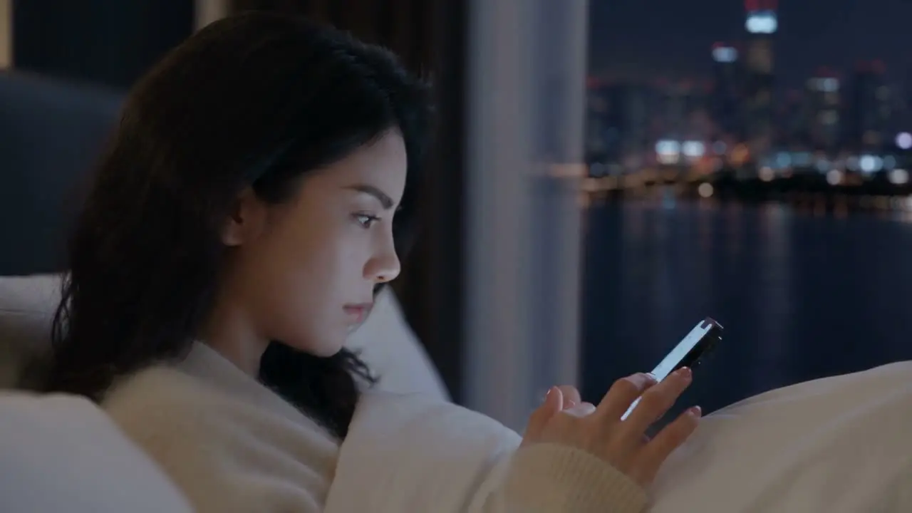 《我的总监很傲娇》番外 - 什么身份｜视频节点 1 - 副本