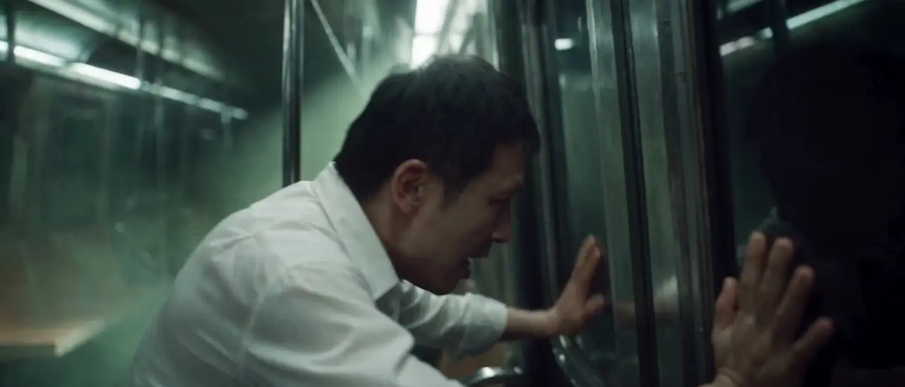 “是否有末班地铁能带你逃离这一切？” - 《末班地铁》｜视频节点 4