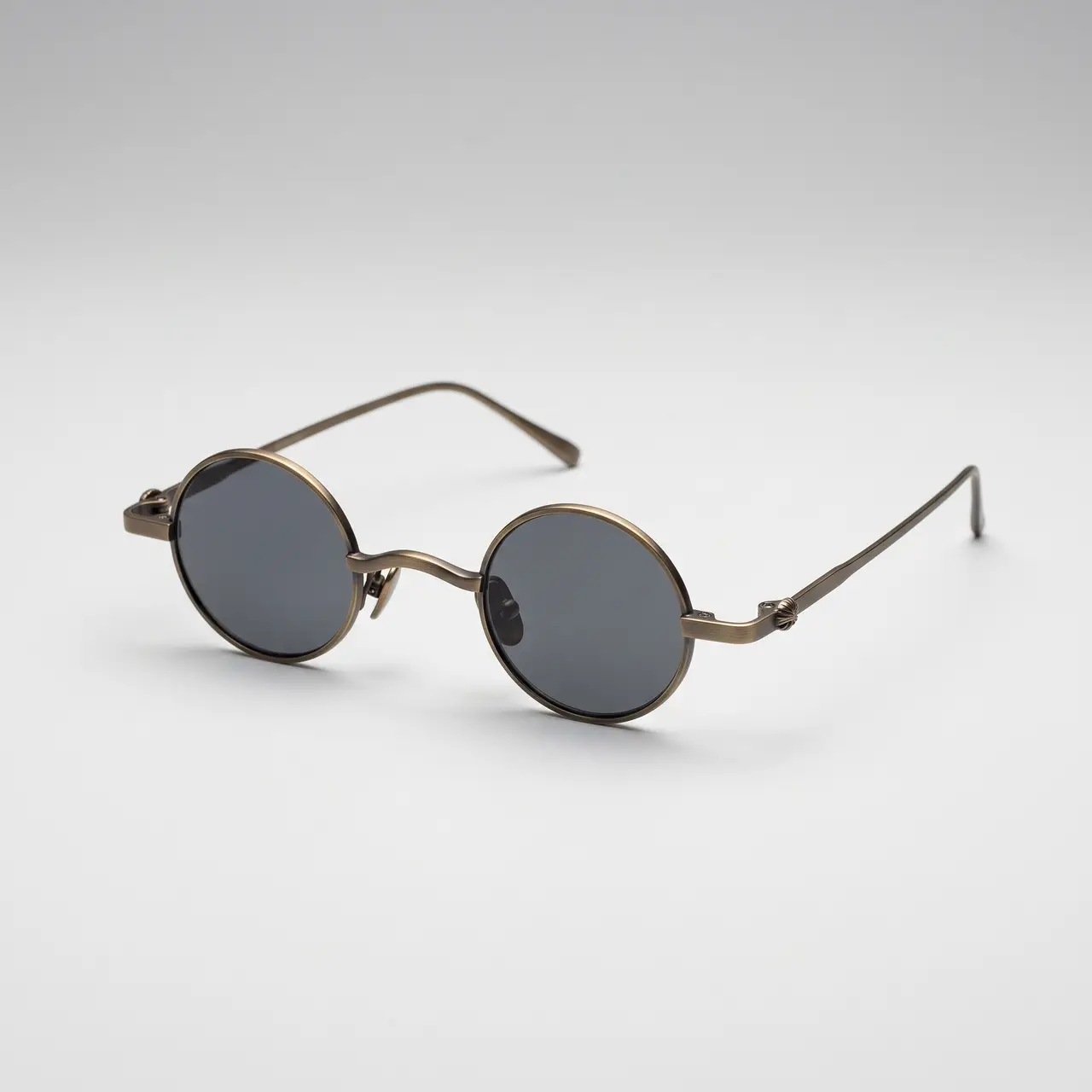 《旧日之地》第1集·下半部分|Product_picture_of_glasses_2K_20261011194923