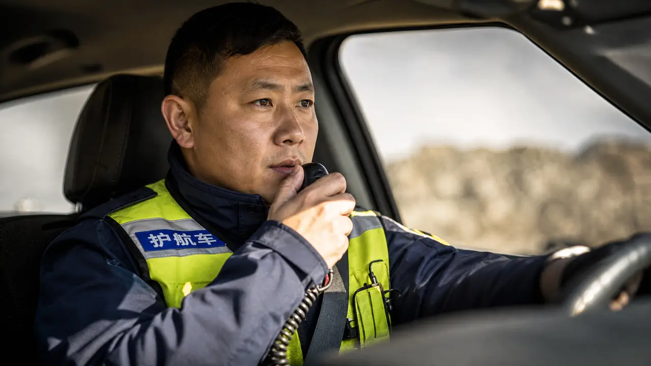 749山海运输局01-《龙兽》|护航车驾驶员·王磊(老王)