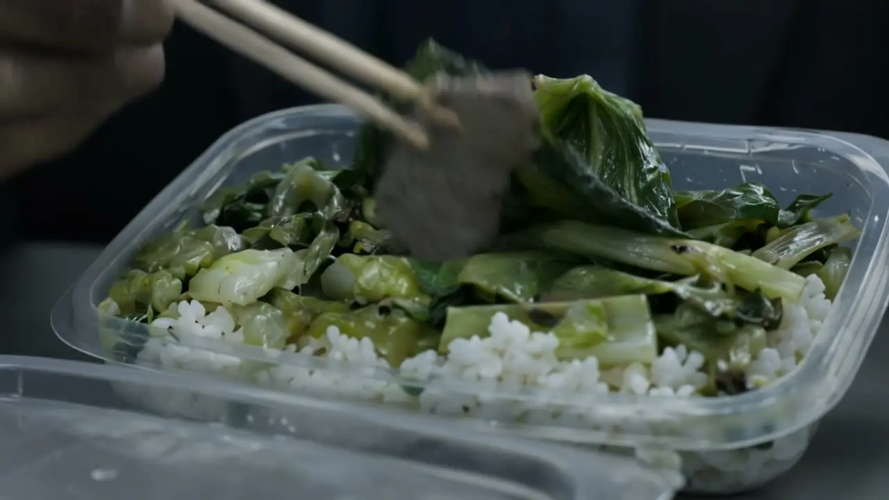 画屠龙失业了，现在在挤早高峰｜视频节点 8