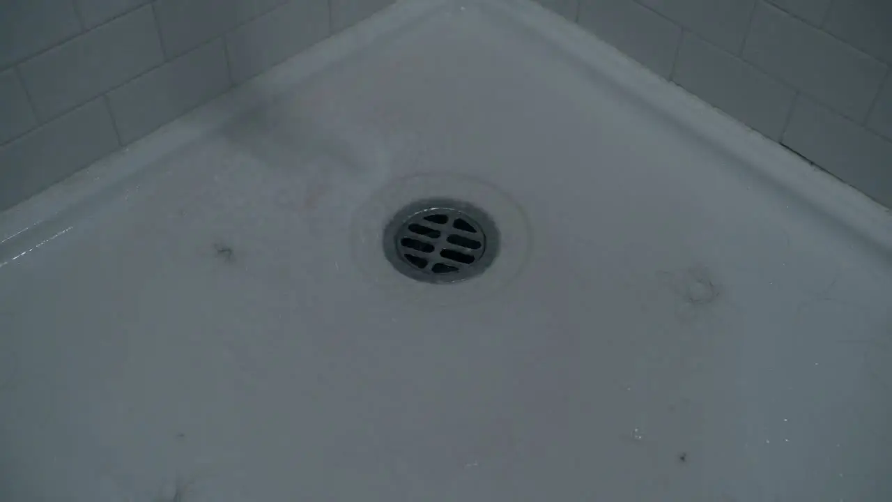 AIGC恐怖短片-Bathroom(浴室)｜视频节点 9