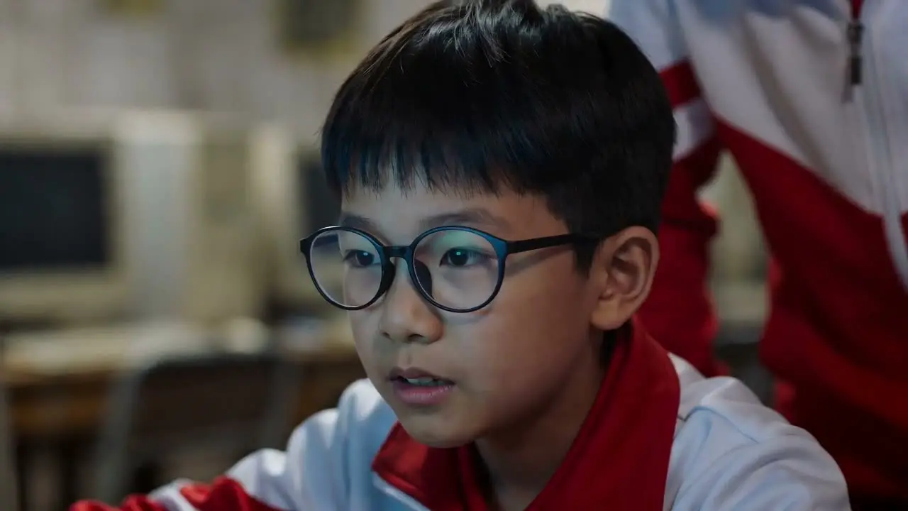 超猛短片《少年少年 》 激情少年挨揍岁月｜视频节点 3 - 副本