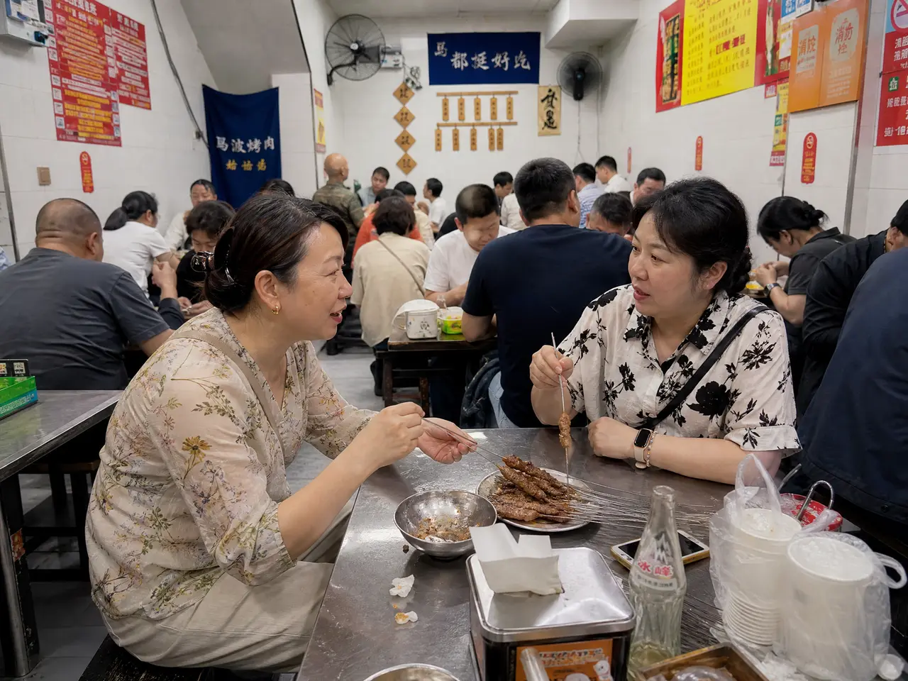 伪纪录片|你咥咧么|惠姐|夏季·和同伴边聊边吃|A