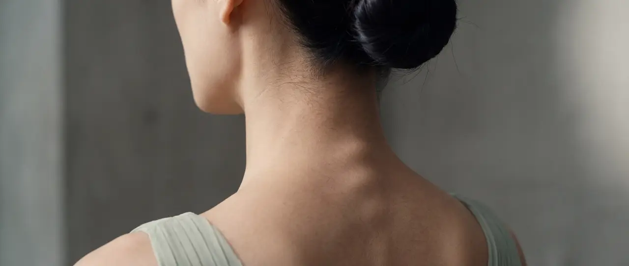 《苔》_香水TVC｜图片节点 28