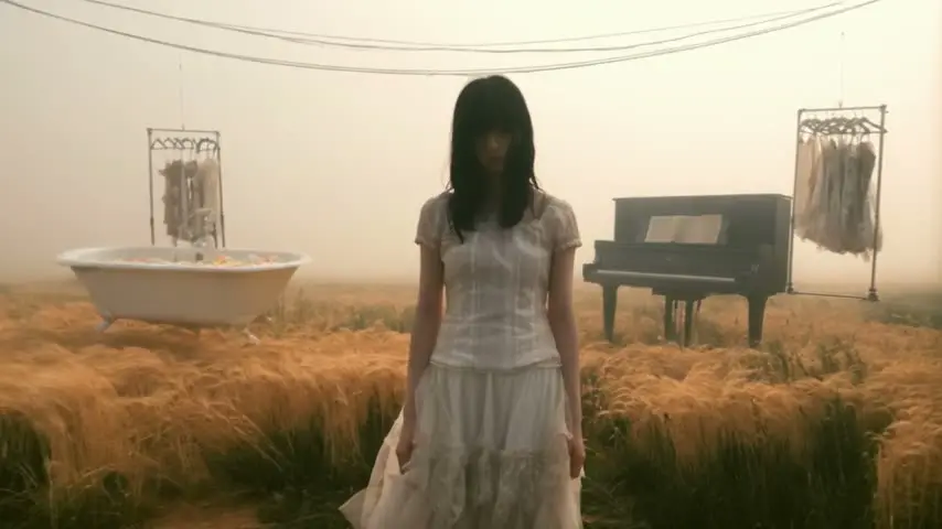 情绪梦核丨失重场 AI美学探索｜视频节点 4