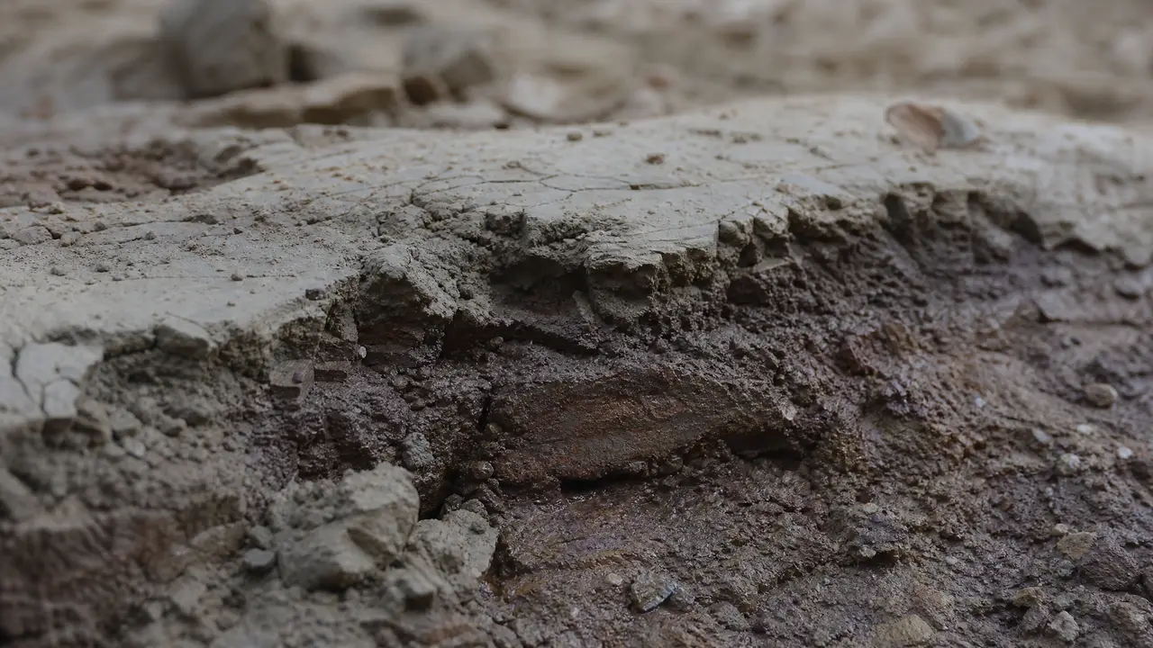 《一抹青千年火》龙泉青瓷AIGC全流程微纪录片|LQ_05_SOIL_KF_v01