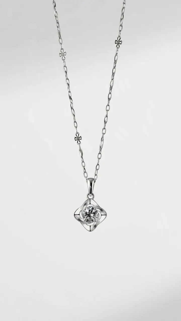 银色菱形吊坠项链产品展示｜银色菱形吊坠项链产品展示15s