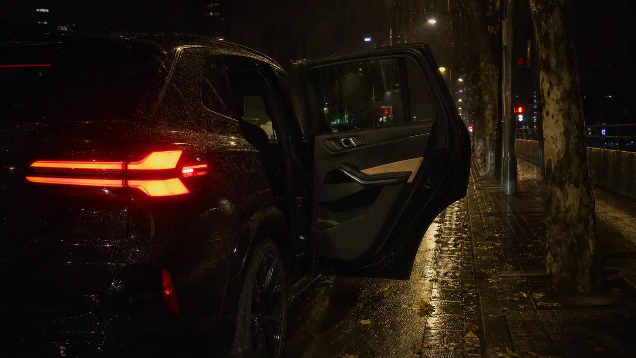 《BMW X5M︱侠匪飞车》｜图片节点 9 - 副本